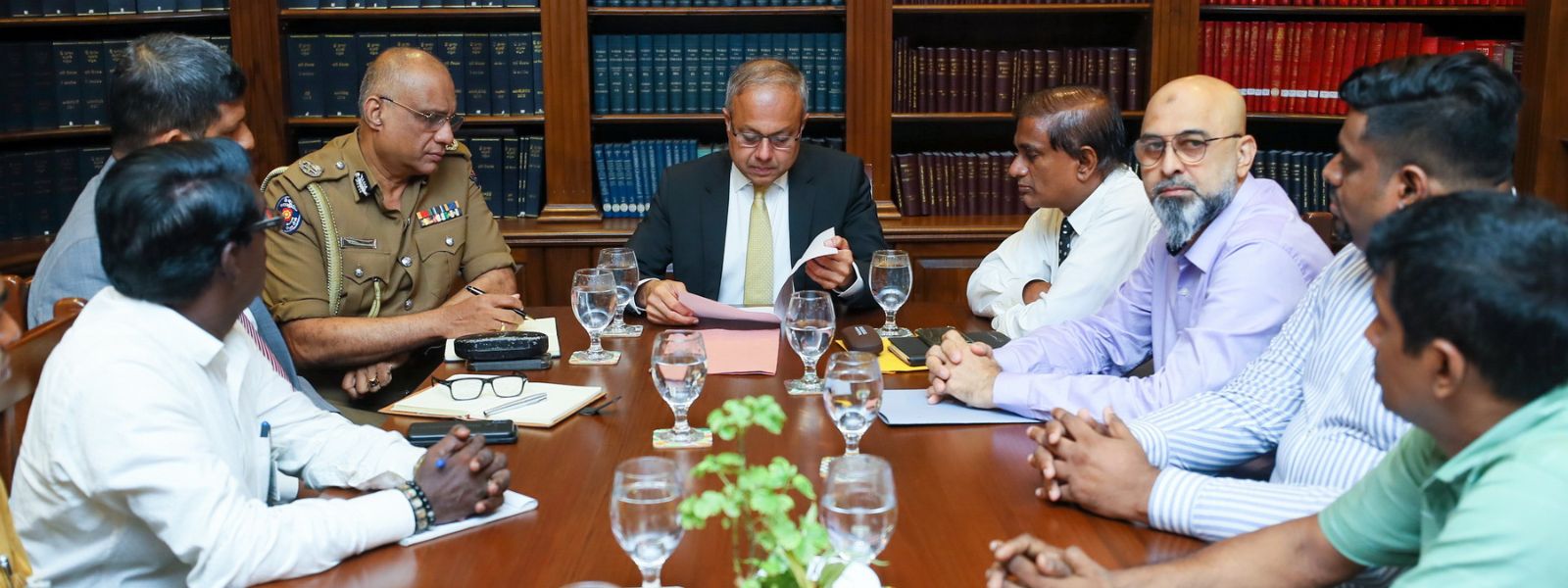 Issues of pavement hawkers to be solved